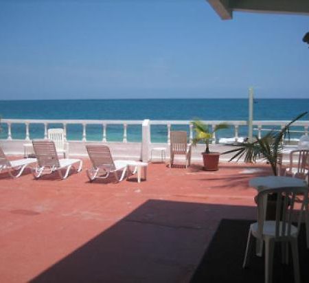 Aleli By The Sea Guest House ซานฮวน ภายนอก รูปภาพ